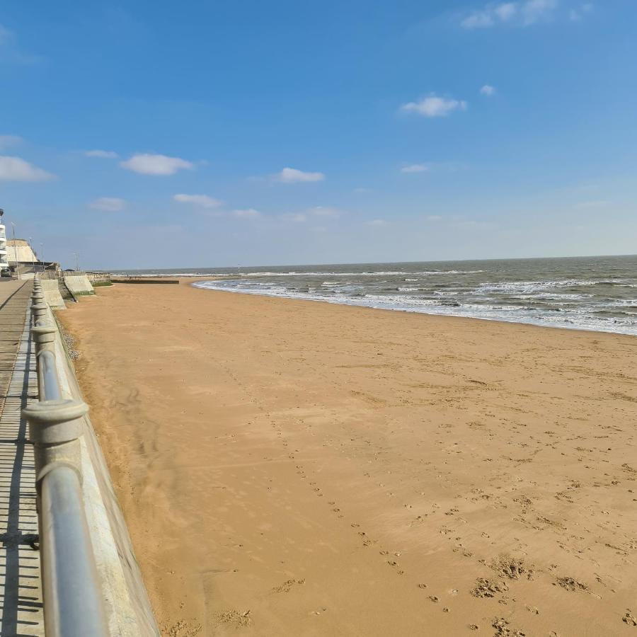 Shore Thing Beachfront Apartment Ramsgate - Sleeps 4 Extérieur photo